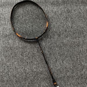 raket badminton Li-Ning super siap pakai