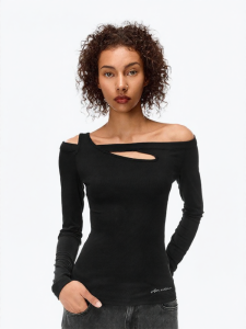 ANN ANDELMAN | Off-Shoulder Cutout Design T-Shirt