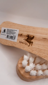 C08 แปรงซักผ้า แปรงขัด แปรง แปรงอเนกประสงค์ ด้ามไม้ขนนิ่มแท้ 100 % ด้ามไม้สีนม