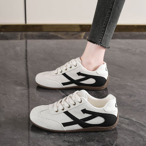 Elegant and Versatile Comfortable Flat Sneakers