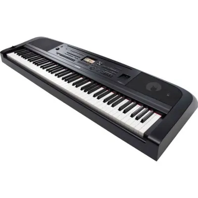 Yamaha DGX-670 DGX 670 DGX670 88 KEY 88-Key Weighted Action