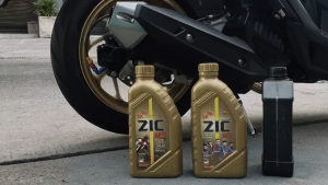 ดีที่สุด ZIC M9 สูตร Racing Edition Fully Synthetic 100% 4T 10W-50 ขนาด 1 ลิตร