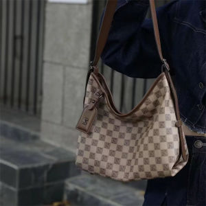 Catwalk Airport Bag New Arrival Avisman Genuine Leather Chessboard Plaid Crossbody Underarm Bag Mid-Ancient Large Capacity Tote Womens Bag