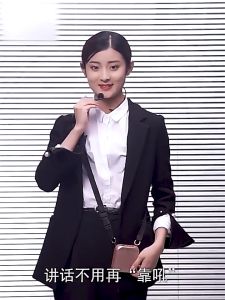 Bluetooth Lapel Microphone & Wireless Portable Voice Amplifier