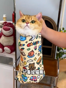 Multi functional cat wrap anti scratch and anti run cat fixed towel pet wrap cloth cat fixed wrap