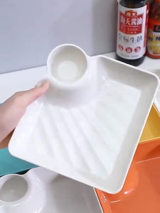 Tempat Saus Kecap 2 in 1  / Piring MakanTempat Snack BPA FREE PZ001