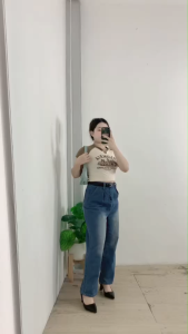 ชุดเซ็ตใหม่ล่าสุดแฟชั่นผู้หญิง เสื้อแขนสั้นคอวีดีไซน์เรียบหรูใส่สบายเข้าคู่กับกางเกงขายาว