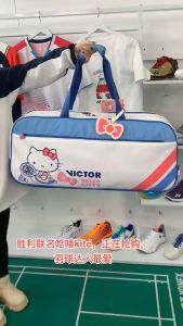 VICTOR กระเป๋าแบดมินตัน Hello Kitty กระเป๋าสะพายข้าง เฮลโล คิตตี้ กระเป๋าถือความจุขนาดใหญ่ 6 ชิ้น