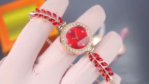 Jam Tangan Wanita Analog Strap Gelang