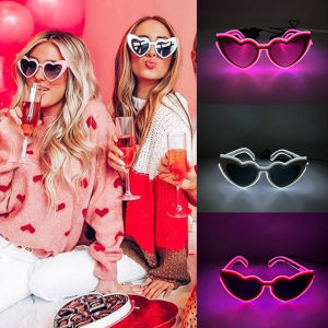 แว่นกันแดด LED รูปหัวใจสุดน่ารักแบบใหม่ 25 รุ่นที่สุดเทรนด์ แว่นกันแดดรูปหัวใจสีสันสดใสสำหรับผู้ชายและผู้หญิง