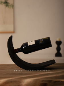 ชั้นวางไวน์แดงแบบสร้างสรรค์ ชั้นวางเครื่องประดับตกแต่งบ้าน ชั้นวางไวน์แดงในห้องนั่งเล่น ชั้นวางไวน์แดงสำหรับบ้าน โรงแรม บ้านพัก ไม้คาร์บอน