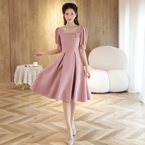 ชุดสาวต้อนรับสุภาพสตรีสีชมพู ฤดูใบไม้ผลิ 2025 ชุดเจ้าสาวลำลอง กระโปรงสั้นทรงเอ ชุดราตรี ชุดทำงาน ชุดงานปาร์ตี้