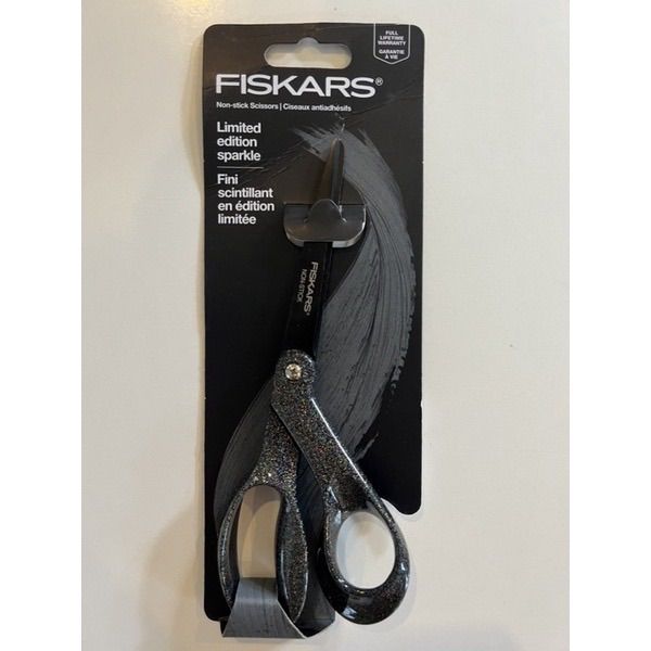 Fiskars haches : testées et en stock Fiskars haches : testées et en stock