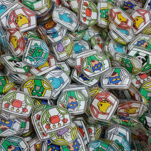 Bandai | 50pcs/set Cartoon Crayon Shin-chan Cute COS Underpants Laminating Acrylic Cream Glue Kawaii Ornament DIY Patch Resin Accessories