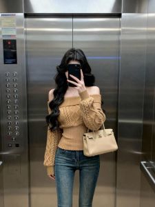 Retro Twist Knit Short Sweater Womens Autumn Winter Slim Fit Waist Cinched One Shoulder Inner Wear Soft Long Sleeve Top