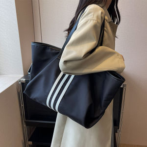 Trendy Large Capacity Womens Tote Bag Casual Fashion Single Shoulder Bag Commuter Bag Summer Popular Oxford Cloth Zipper Closure