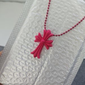 สร้อยคอจี้รูปไม้กางเขนซิลิโคนหลากสี - สไตล์พังก์สตรีทฮิปฮอปสำหรับวัยรุ่น รุ่นครบรอบ 20 ปี ของขวัญที่สมบูรณ์แบบสำหรับวันหยุด