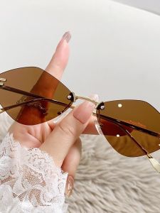 แว่นกันแดดขอบเล็กแบบไม่มีกรอบ เลtrashty ด้านข้างเป็นรูปสี่เหลี่ยมจัตุรัส เครื่องประดับเพชร เลนส์ PC สำหรับผู้ชาย แว่นกันแดดแบบไม่มีกรอบ