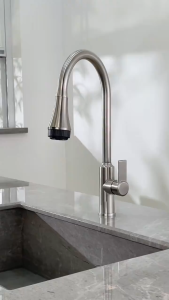 VÒI INOX 304 DÙNG CHO CHẬU CHÉN NÓNG LẠNH XOAY 360 ĐỘ VÀ ĐẦU RA NƯỚC 4 CHẾ ĐỘ KIỂU MỚI