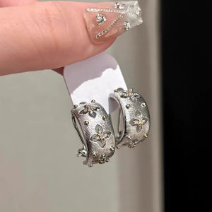 Heavy Duty Metal Brushed Hollow out Earrings Womens Fashion Jewelry Vintage Style Hoop Earrings Luxury Feelings Ear Cuffs