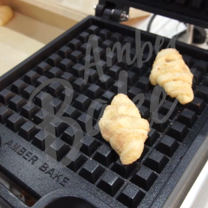 เครื่องทำครอฟเฟิล รุ่นมีร่องระบายน้ำมัน (Croffle Maker (Full plate with Oil drain)-Digital) เตาทำขนม ระบบไฟฟ้า AMB-0123