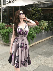 Elegant Vintage French Print V-Neck Dress Womens Waist Cinched Slimming High-End Long Dress Commute Style High Waist A-Line Skirt