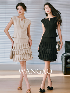 WANGXO | Linen Tencel Blended Waist-cinching Small V-neck and Boat Neck Partially Sleeved Top With Pleated Skirt Set
