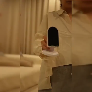 Non-Slip Induction Mobile Phone Stand 2 in 1 Wireless Bluetooth Speaker with Portable Ambient Light Multi-function Desktop Holder