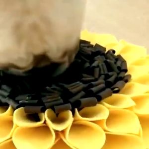 Thảm giấu đồ ăn luyện ăn chậm đánh hơi hình hoa hướng dương cho chó mèo thú cưng - Đen Ta pet shop