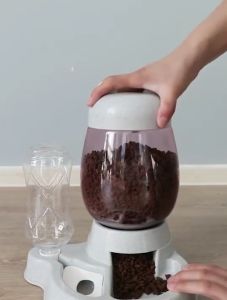 2 IN 1 Cat Water And Food Feeder Dispenser Automatic Dog Cats Drinking Bottles Feeding Bowl Dispensers Pet Supplies 2.2L