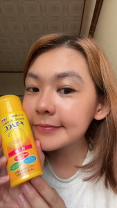 MELANO CC Vitamin C Brightening Moisturizer 120ml | tekstur ringan yang mudah meresap