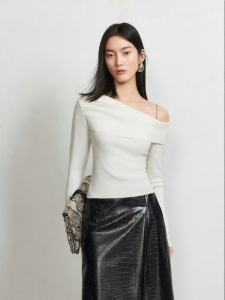 Vero Moda | New Style Wool Blend Knit Sweater Off-Shoulder Metallic Chain