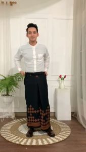 Sarung Batik Rayon MOTIF TETRIS HITAM | Rayon Print | Sarung Santri