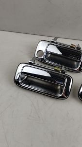 [READY STOCK] Toyota LandCruiser LC80 Ninja 80 Door Outer Handle Exterior (Chrome) Land Cruiser HDJ80 HZJ81 HZJ80 HZJ81 FJ80 FZJ80