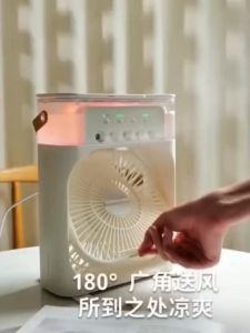 3 in 1 mini USB มินิพัดลมแบบพกพาความชื้นเครื่องฟอกอากาศสเปรย์คูลเลอร์ที่มี ไฟ LED 7 สี