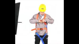 【จัดส่งจากกทม】เข็มขัดนิรภัยแบบเต็มตัว สายรัดนิรภัย เข็มขัดเซฟตี้ ปีน เข็มขัดนิรภัย สายรัดนิรภัยในอุตสาหกรรมในที่ทำงาน เข็มขัดกันตก เต็มตัวตะขอใหญ่ เซตตี้ตะขอคู่ เชือกกู้ภัยแบบปรับได้สำหรับงานกู้ภัย รับน้ำหนักได้มากถึง 270kg สายรัดนิรภัย พร้อมถุงบัฟเฟอร์