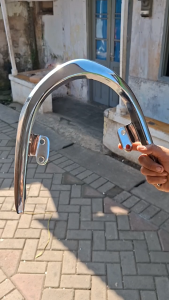 Begel behel planger pegangan jok belakang honda revo absolute 110 model croem krum