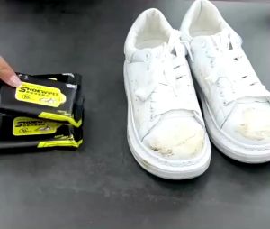 Tisu Basah Pembersih Sepatu & Tas Kulit Serbaguna