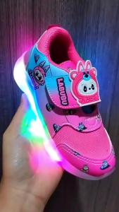 Sepatu Anak Sneakers Lampu LED Usia 2-6 Tahun / Sepatu Kets LABUBU Perekat Anak Perempuan Trendy / Sepatu MENYALA Anak Cewek Fashion Motif Labubu Cute / Sepatu Anak Casual Wanita Sol Menyala / Sepatu Running Anak LED Karakter Keren Trendy