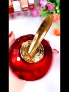 Retinol anti kerut Wajah Whitening Freckle Cream Dragons blood ointment Krim Pemutih Pelembab Wajah Penghilang Bintik Wajah Krim Peremajaan Anti Keriput anti aging Anti Wrinkle Anti Penuaan Krim Pemutih Menghilangkan Bintik Hitam Mencerahkan Kulit