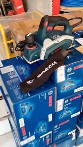 BOSCH GHO 16-82 Mesin Serut Kayu Ketam Planer 82mm GHO 16-82