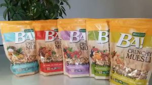 Combo Ngũ cốc ăn sáng giảm cân Bakalland Crunchy Muesli trái cây sấy dinh dưỡng cao cấp 300gr NK Ba Lan