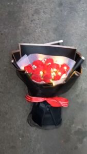 Bó hoa hồng sáp thơm có đèn led thích hợp tặng người thương ngày lễ 20-10 8-2 14-2 thầy cô giáo ngày nhà giáo việt nam 20-11. Decor Phòng