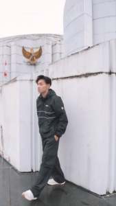 Jaket Pria Casual Outdoor – Gaya Windbreaker Santai & Tahan Cuaca – Ringan Praktis & Keren