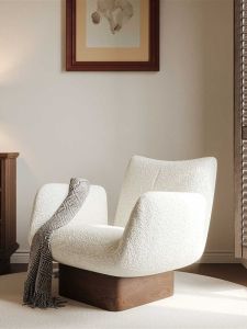 Luxurious Leisure Solid Wood Sofa Chair Designers Choice for Waiting Area And Rest Zone Vintage Style Comfortable Seat