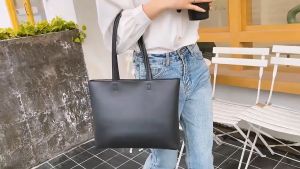 Women Tote Bag With Zipper Shoulder Bag Large Capacity Sling Shopping Bag Environmental Soft PU Leather Simple Handbag