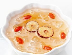 Instant Broth of white fungus no cooking brewing lycium barbarum red dates independent packaging 银耳羹