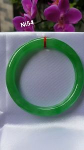 Vòng tay nữ đá cẩm thạch tự nhiên Ngọc Lý Đẹp 54mm x cọng 8mm Màu Xanh Lý tươi sáng bóng mượt đẹp Nữ 53kg - 60kg đeo mệnh Mộc mệnh Hỏa mệnh Thủy có 1100k ạ