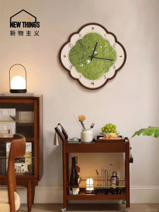 นาฬิกาตั้งโต๊ะสไตล์เรโทรสร้างสรรค์ นาฬิกาติดผนังหรูหรา นาฬิกาตั้งโต๊ะแบบใหม่ปี 2025 สำหรับห้องนั่งเล่น