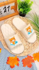 รองเท้าแตะแฟชั่นน่ารักๆ รองเท้าแตะสวมใส่สบายเท้า รองเท้าแตะลายน้องการ์ตูนน่ารักๆ น้ำหนักเบา